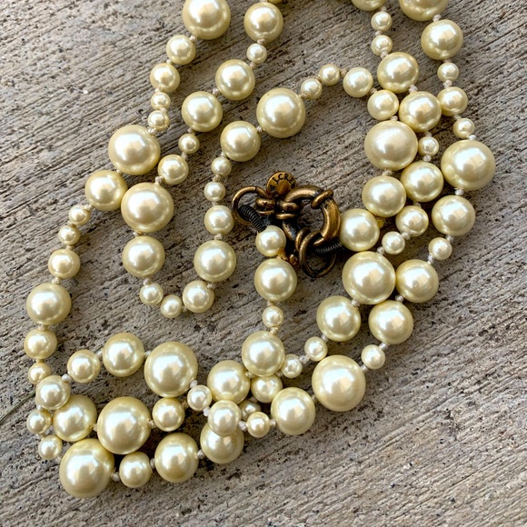 Price Drop J. Crew Pearls Necklace - Picture 2 of 3